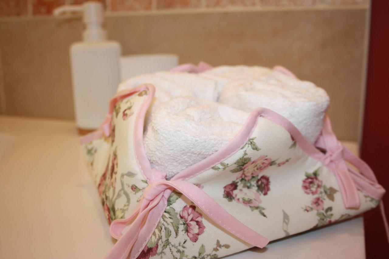 Bed & Breakfast Le Clos Des Roses Et Tables D Hotes Meusnes